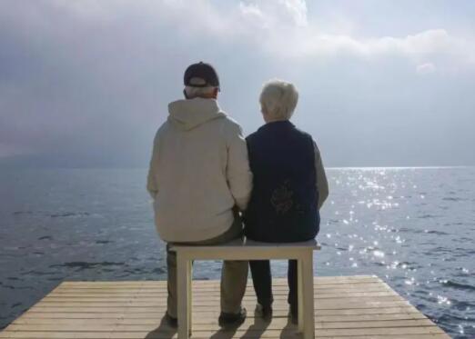 �����ݳ��������˸�ĸ�Ķ�����~